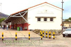 estação ferroviária em Conselheiro Pena